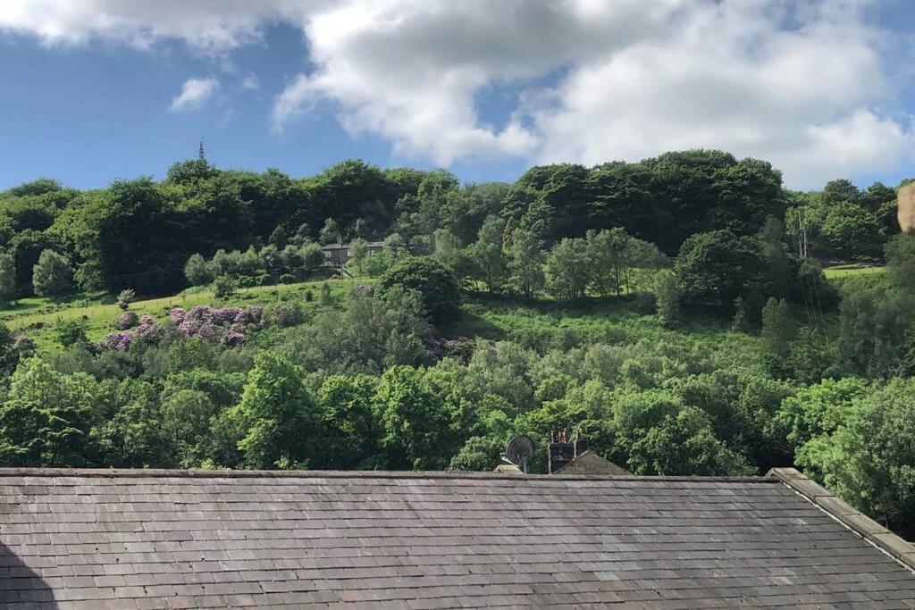 Stylish Studio Gem In The Heart Of Hebden Hebden Bridge Eksteriør billede
