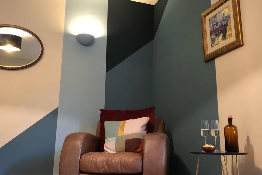 Stylish Studio Gem In The Heart Of Hebden Hebden Bridge Eksteriør billede